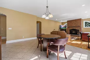 17 Arbor Ct, Poughkeepsie, NY 12603 - Photo 14