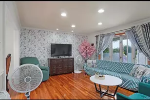 12 Bennington Pl, Wheatley Heights, NY 11798 - Photo 6