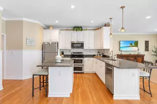 7 Wood Hollow Dr, Westhampton, NY 11977 - Photo 10