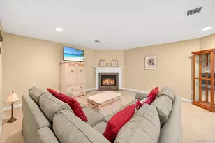 7 Wood Hollow Dr, Westhampton, NY 11977 - Photo 38