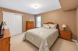 7 Wood Hollow Dr, Westhampton, NY 11977 - Photo 32