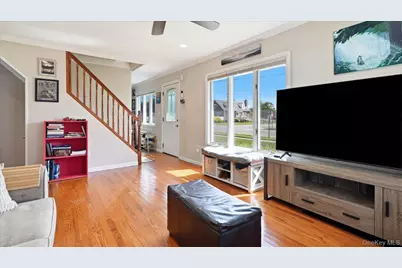 47 Berkeley Place, Massapequa, NY 11758 - Photo 4
