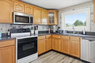 47 Berkeley Pl, Massapequa, NY 11758 - Photo 8