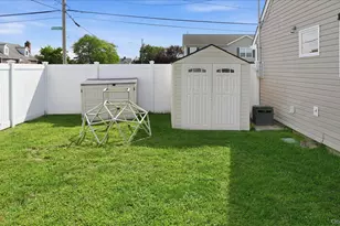 47 Berkeley Pl, Massapequa, NY 11758 - Photo 28