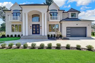 25 Hemlock Ln, Roslyn Heights, NY 11577 - Photo 2