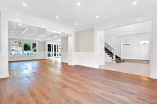 25 Hemlock Ln, Roslyn Heights, NY 11577 - Photo 8