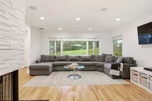 29 Sycamore Dr, Roslyn, NY 11576 - Photo 4