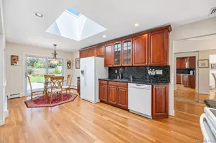 3 Barnsley Crescent, Mount Sinai, NY 11766 - Photo 12