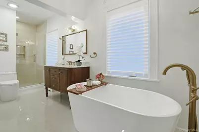 50 Forest Circle, New Rochelle, NY 10804 - Photo 26