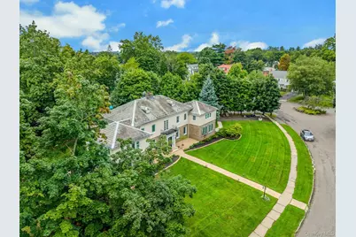 50 Forest Circle, New Rochelle, NY 10804 - Photo 2