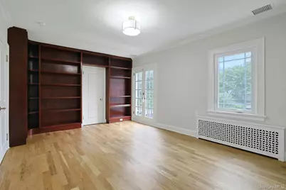 50 Forest Circle, New Rochelle, NY 10804 - Photo 28