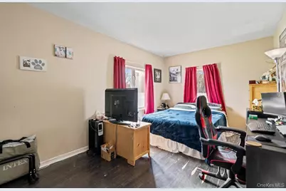 125 W 3rd Street, Ronkonkoma, NY 11779 - Photo 16