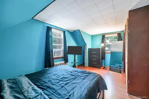 42 Storey Ave, Central Islip, NY 11722 - Photo 4