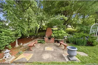 30 Greenvale Circle, White Plains, NY 10607 - Photo 28