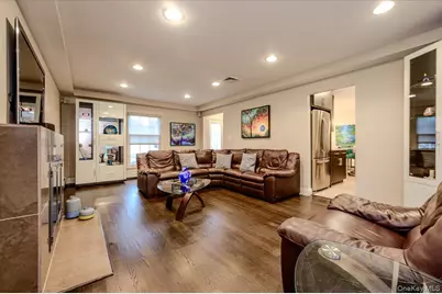 8 Curlew Place, Massapequa, NY 11758 - Photo 4