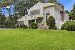 224 Holbrook Ave, Ronkonkoma, NY 11779 - Photo 2