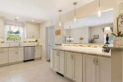 224 Holbrook Avenue, Ronkonkoma, NY 11779 - Photo 14
