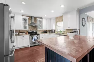 1262 Barberry Rd, Wantagh, NY 11793 - Photo 2
