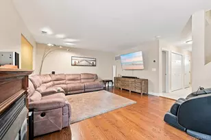 90 Mulberry Common, Riverhead, NY 11901 - Photo 12