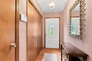 33 Dorchester Dr, Yonkers, NY 10710 - Photo 4