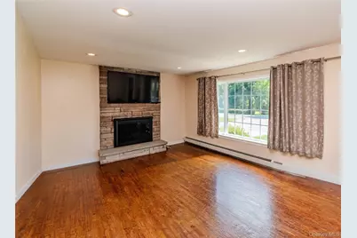 19 Closs Drive, Rhinebeck, NY 12572 - Photo 4
