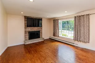 19 Closs Dr, Rhinebeck, NY 12572 - Photo 4