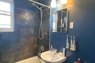 255-43 73rd Ave, Glen Oaks, NY 11004 - Photo 10