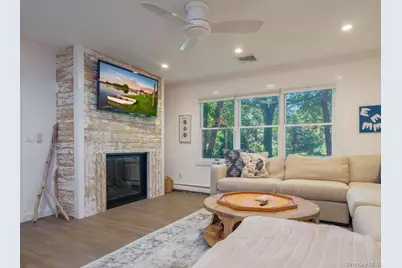 2080 Elijahs Lane, Mattituck, NY 11952 - Photo 4