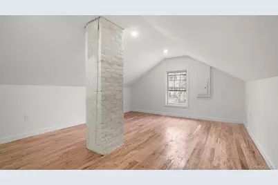 219 E 238th Street, Bronx, NY 10470 - Photo 16