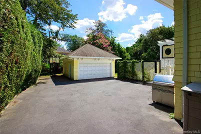 92 6th Street, Garden City, NY 11530 - Photo 28