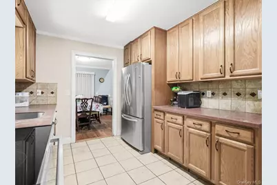 23 Hren Avenue, Huntington, NY 11743 - Photo 4