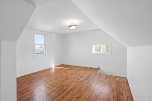 1148 E 211th St, Bronx, NY 10469 - Photo 18