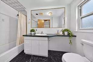 58-07 210th St, Oakland Gardens, NY 11364 - Photo 18