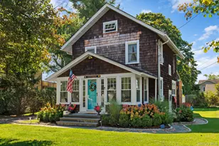 16 Robbins Ave, Amityville, NY 11701 - Photo 2