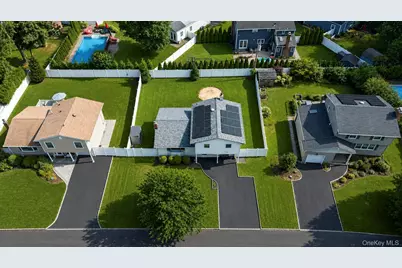 18 Catherwood Crescent, Melville, NY 11747 - Photo 2