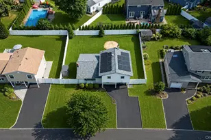 18 Catherwood Crescent, Melville, NY 11747 - Photo 2