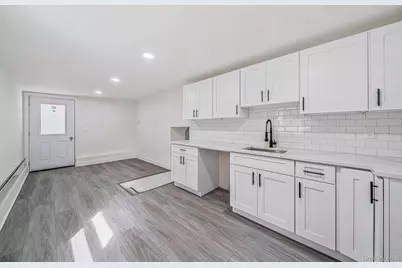 14 Millers Road, Sound Beach, NY 11789 - Photo 10