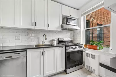 52-18 39th Avenue #3D, Woodside, NY 11377 - Photo 6