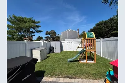 12 Federal Lane, Coram, NY 11727 - Photo 14