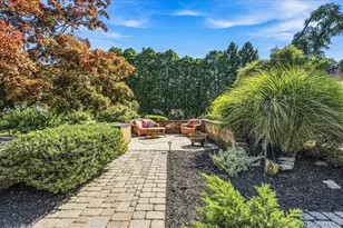 31 Dehan St, Smithtown, NY 11787 - Photo 34