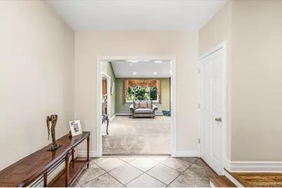 31 Dehan Street, Smithtown, NY 11787 - Photo 4