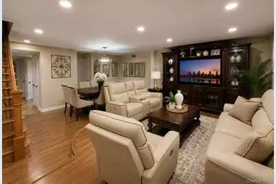 42 Birch Road, New York, NY 10303 - Photo 2