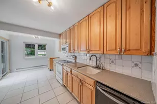 12 Beecher St, Coram, NY 11727 - Photo 20