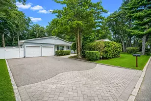 12 Beecher St, Coram, NY 11727 - Photo 6
