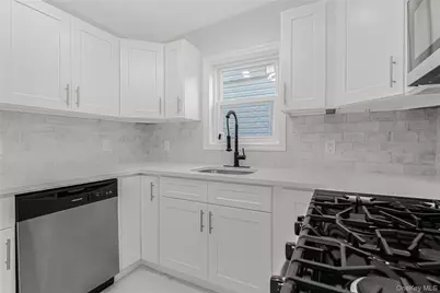 173-43 103 Avenue, Jamaica, NY 11433 - Photo 10