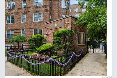 73-12 35th Avenue #E3, Jackson Heights, NY 11372 - Photo 2