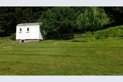 [Address not provided], Valley Cottage, NY 10989 - Photo 30