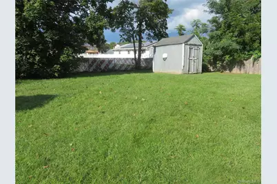 9 Palfrey Street, Bay Shore, NY 11706 - Photo 6