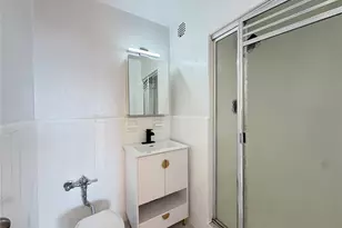 10-40 Neilson St, Far Rockaway, NY 11691 - Photo 6