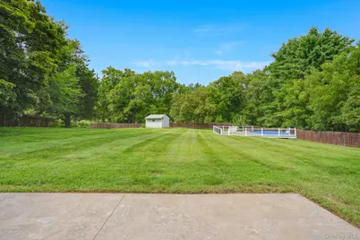 10 Meadow Lane, Pleasant Valley, NY 12569 - Photo 32